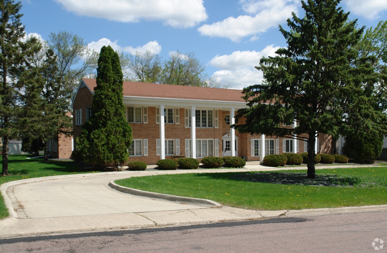 Building Photo - 2400 W 91st St