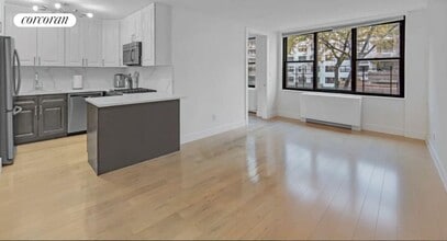 Building Photo - 301 E 87th St