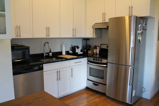 Foto del edificio - 483 Beacon St