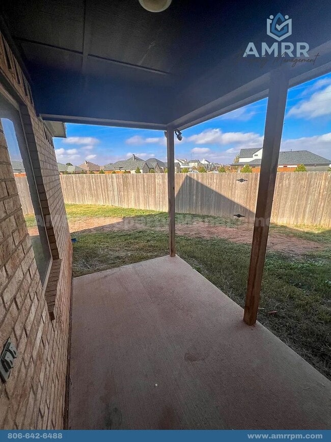 Building Photo - Rare 4 Bedroom In Frenship ISD!