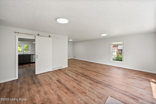 Foto del edificio - 2702 Ballad Blvd