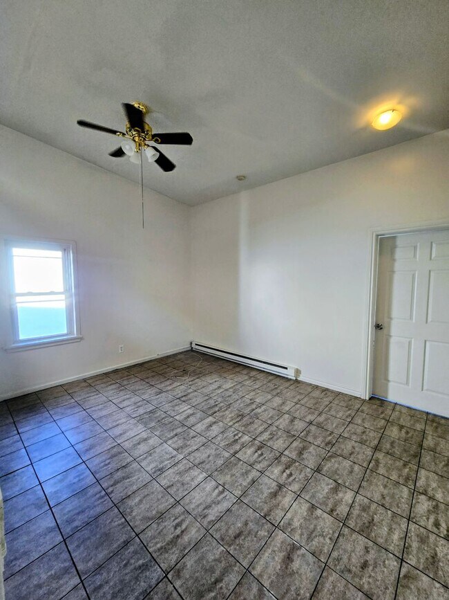 Foto del edificio - 223-225-225 N Fountain St