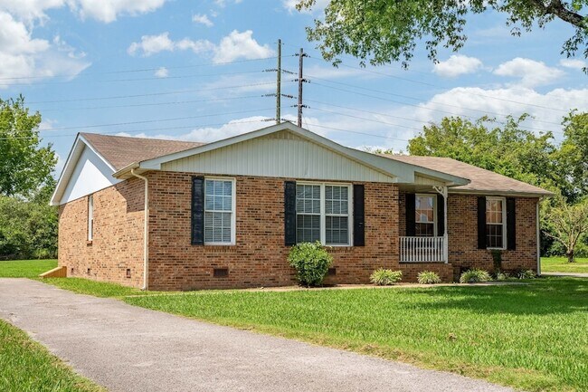 Foto del edificio - 1190 Meadowview Dr