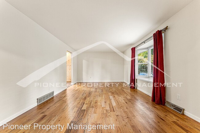 Building Photo - 3 br, 2.5 bath House - 3776 S Chase St.