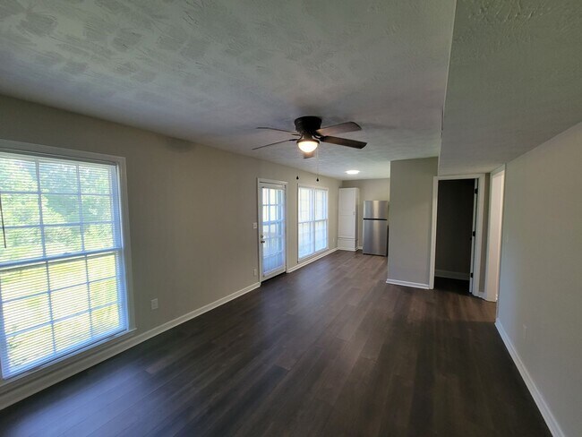 Foto del edificio - 428 Pleasant Home Rd