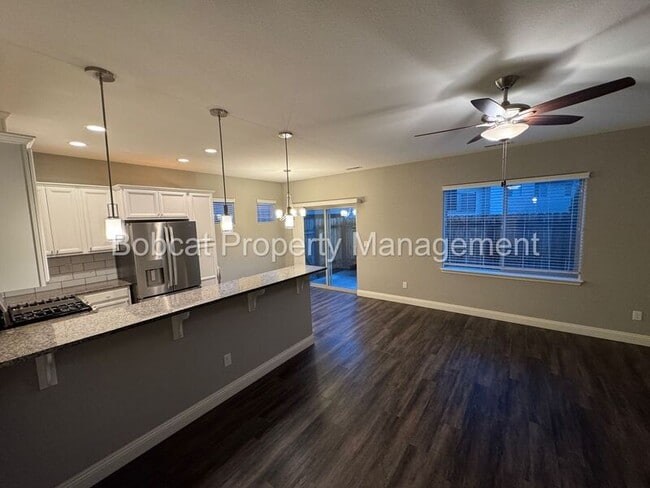 Building Photo - 1299 Saltern Dr