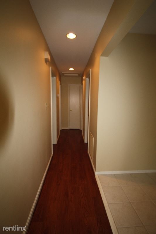 Building Photo - 3 br, 2 bath House - 7112 Sunnyvale Way