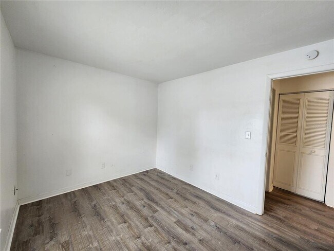 Building Photo - 2533 NW 62 Pl