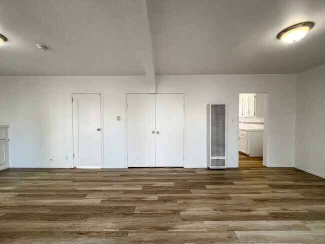Foto del edificio - $1000 Off the First Month’s Rent - Modern ...
