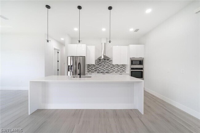 Foto del edificio - 4349 NW 27th Terrace