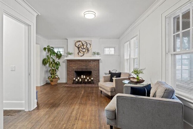 Foto del edificio - 63 Genesee Park Blvd