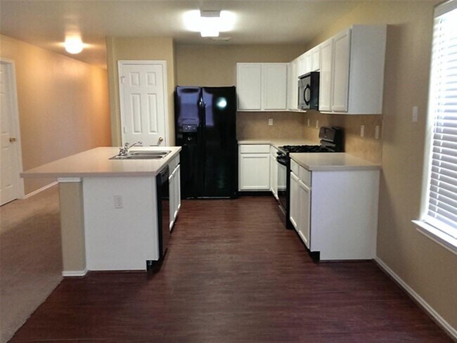 Foto del edificio - 8223 Obsidian Ct