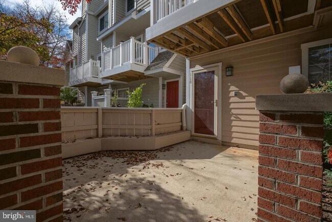 Foto del edificio - 5705 Chapman Mill Dr