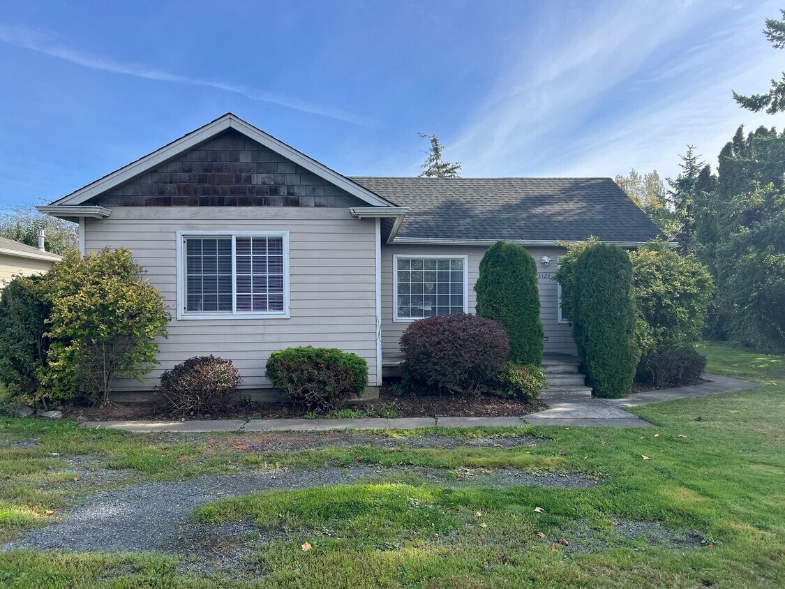 Primary Photo - 3424 Bennett Dr