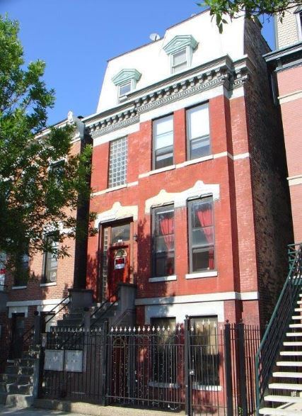 Foto del edificio - 1021 S Racine Ave