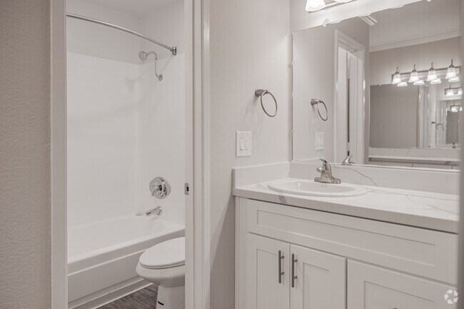 Studio Upgraded - 500SF - Beach House Apartments