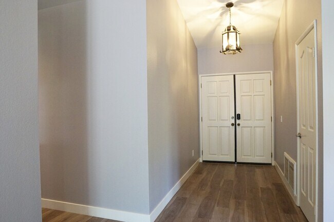 Foto del edificio - 44150 Calico Cir