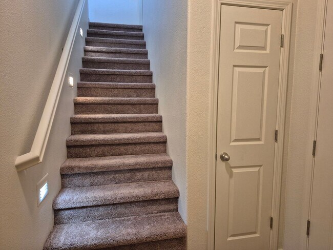 Foto del edificio - Adorable 3 bedroom 2.5 bath Home