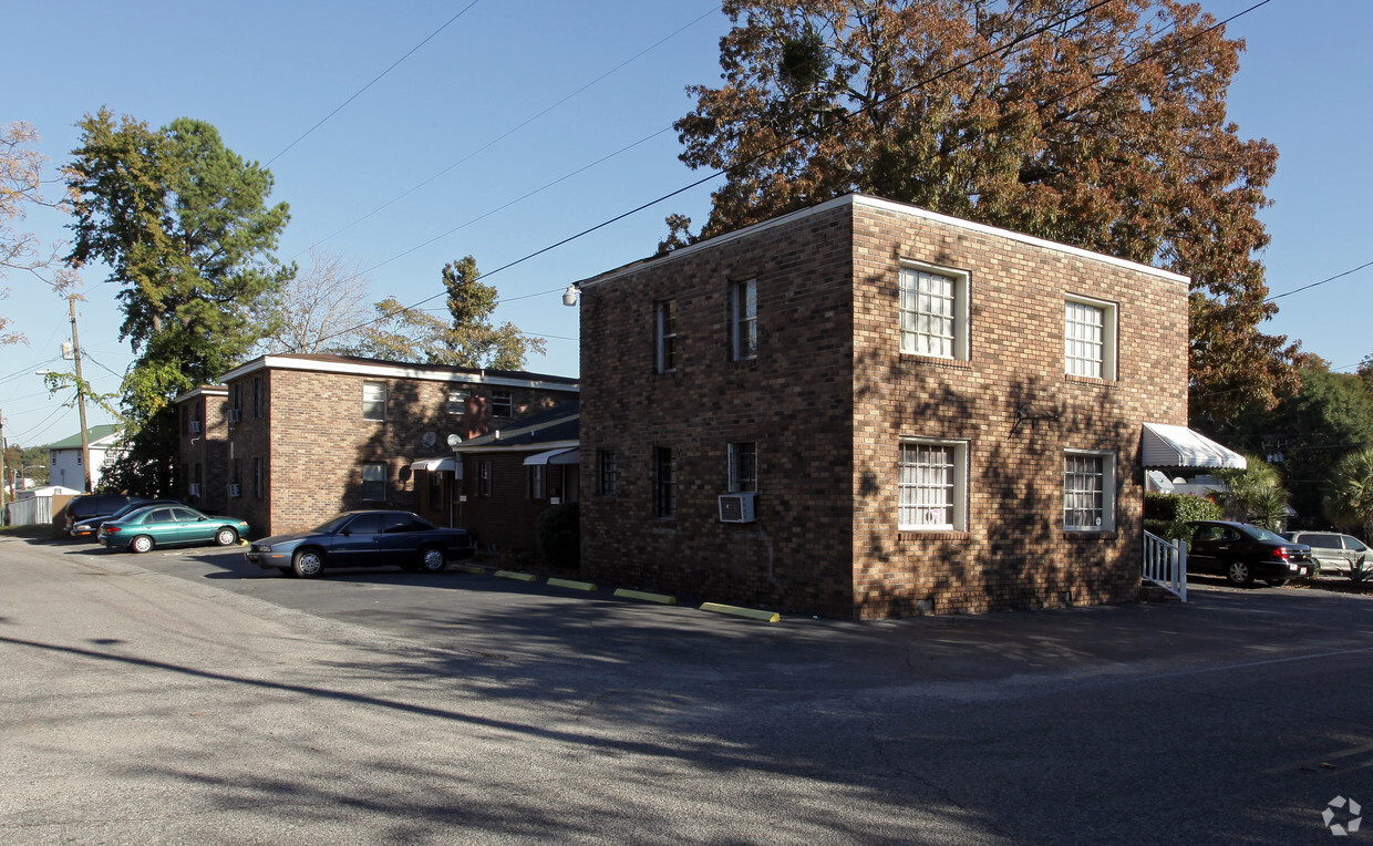 Foto principal - 2110 Helm Ave