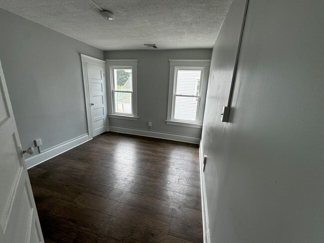 Building Photo - 48 Brightwood Ave