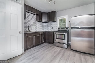 Building Photo - 511 Gresham Park Dr