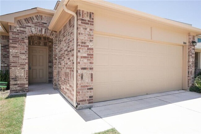 Foto del edificio - Beautiful and Spacious 4 BR / 3 BA Home fo...