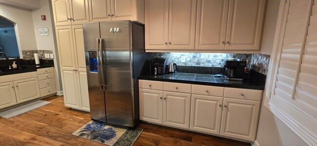 Building Photo - Fully Furnished 3 Bed 2 Bath in Provo