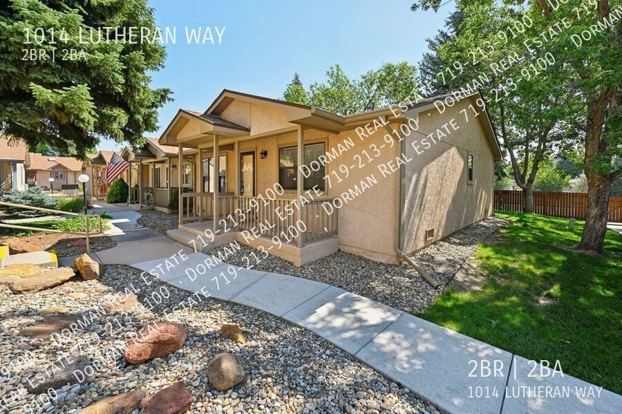 Photo - 1014 LUTHERAN WAY-