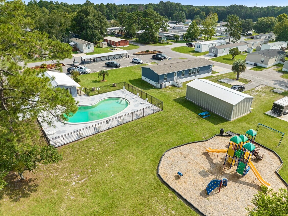 Primary Photo - Paradise Village