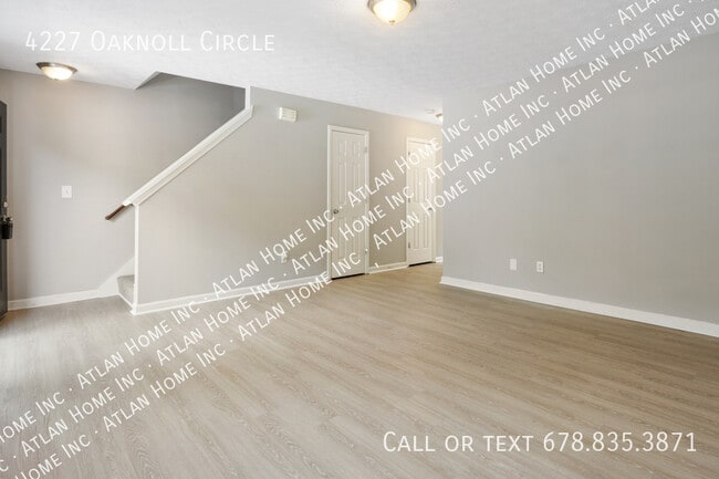 Foto del edificio - 4227 Oaknoll Cir