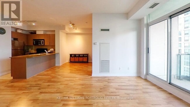 Building Photo - 12 Yonge St