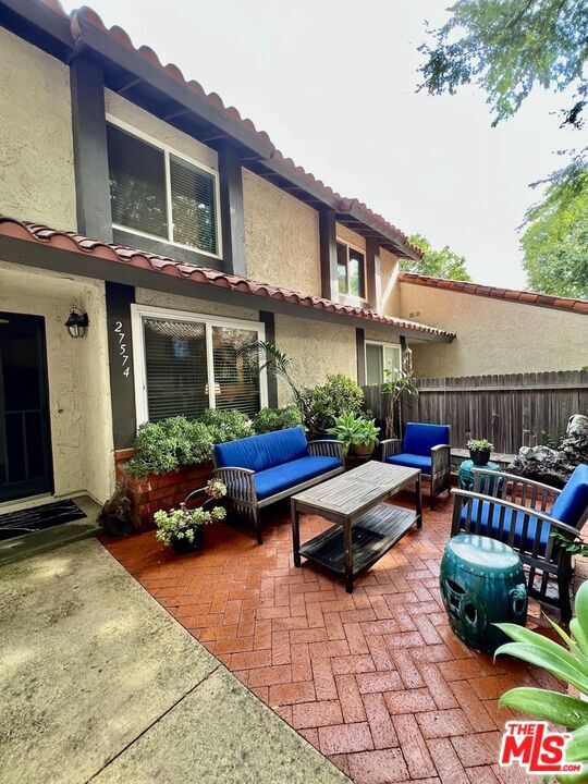 27574 Rondell St, Agoura Hills, CA 91301 Apartment for Rent in Agoura