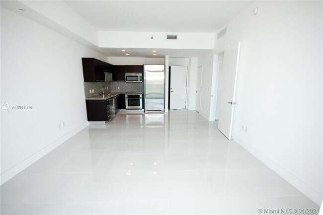 Foto del edificio - 950 Brickell Bay Dr