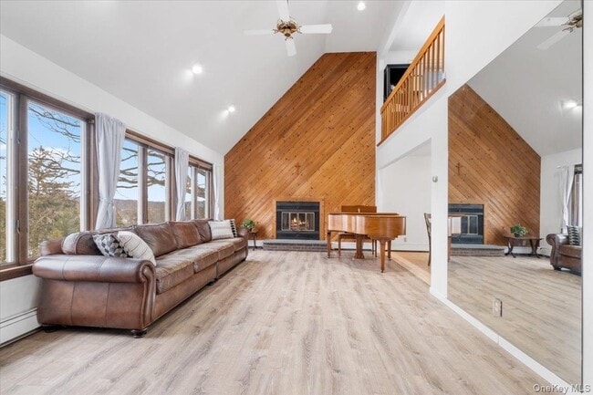 Building Photo - 712 Linda Ave