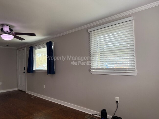 Foto del edificio - 308 New Rand Rd