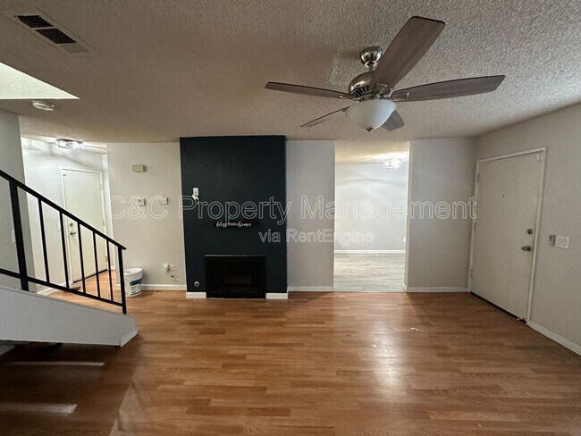Foto del edificio - 1380 W 48th St