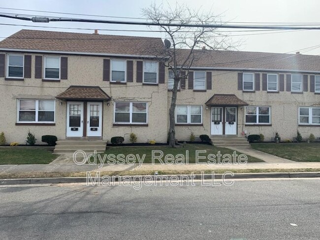 Building Photo - 201 W Youngs Ave
