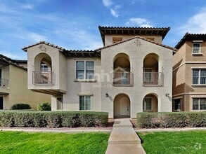 Building Photo - 889 S Storment Ln