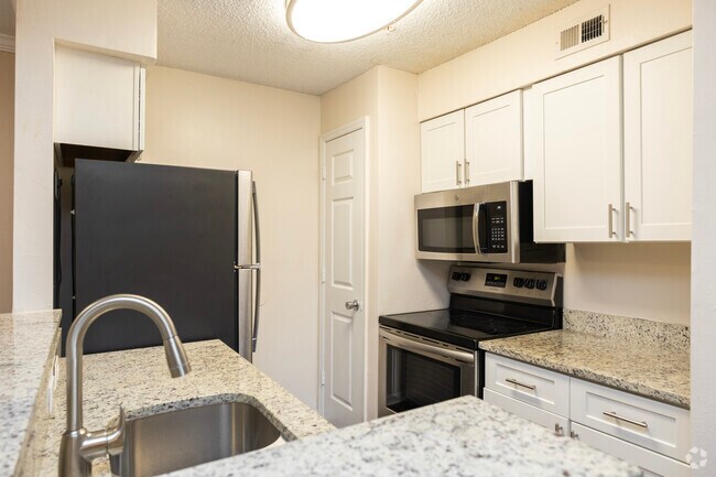 A1 Brentwood 1 habitación, 1 baño - 650 pies cuadrados - Cocina - Essex Place Luxury Apartments