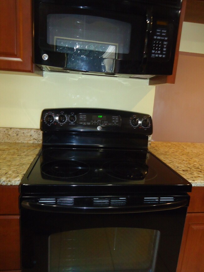 Foto del edificio - HIDDEN CREEK CONDO-1602 Bending Brook Way ...