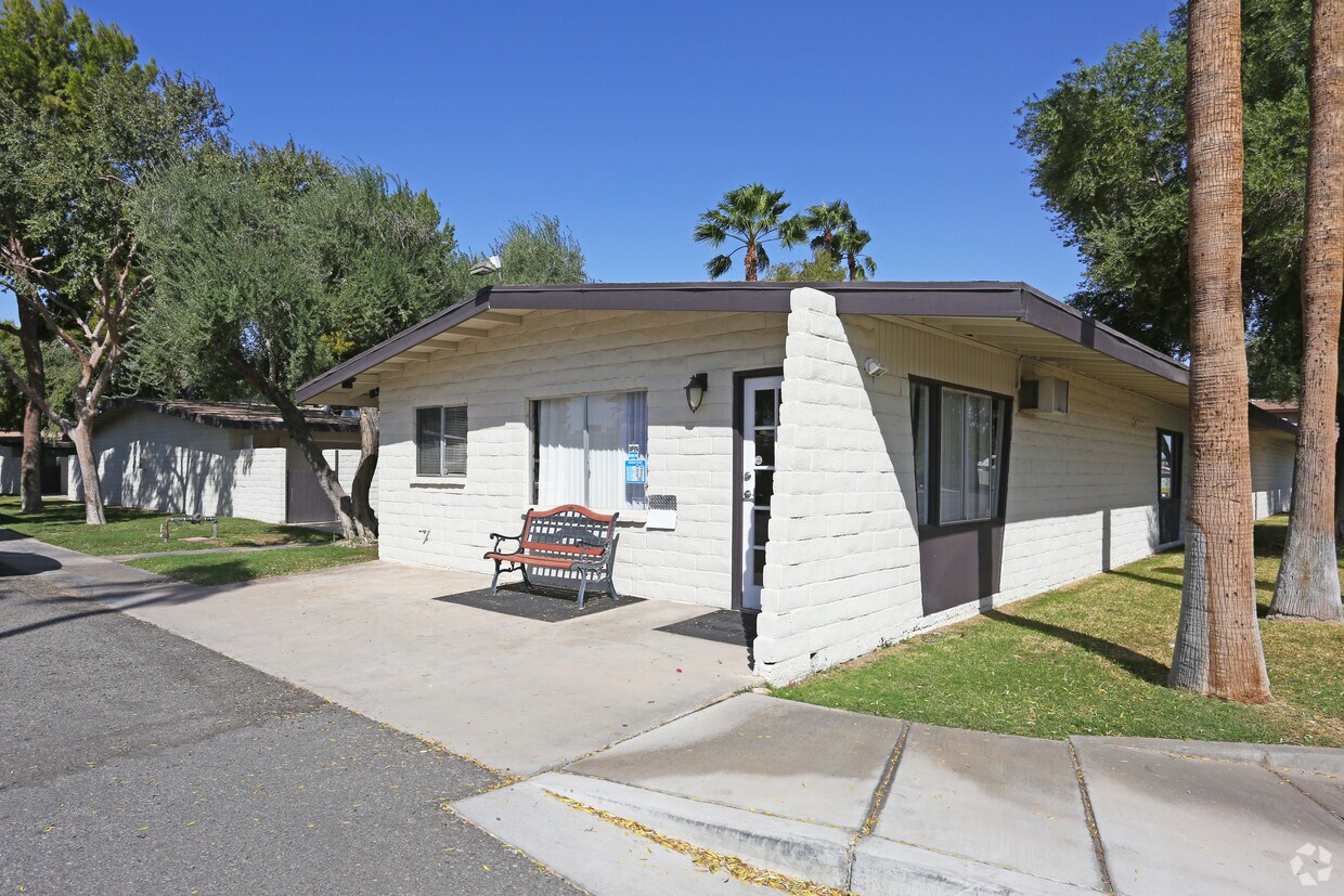 Hayden Square Apartments in Yuma, AZ