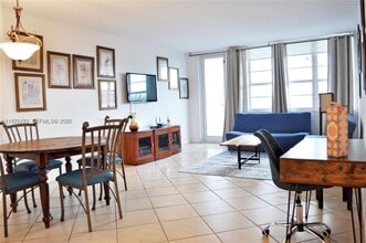 Building Photo - 100 Lincoln Rd