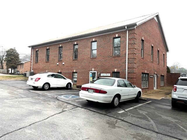 Foto principal - 701 W 7th St