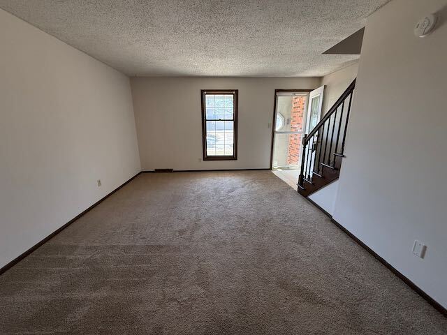 Foto del edificio - Duplex Unit in Far North Peoria