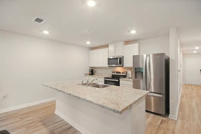 Building Photo - Beautiful, Functional, and Full of Charm!