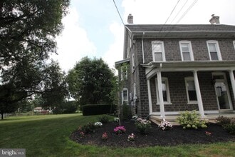 Building Photo - 418 Allentown Rd