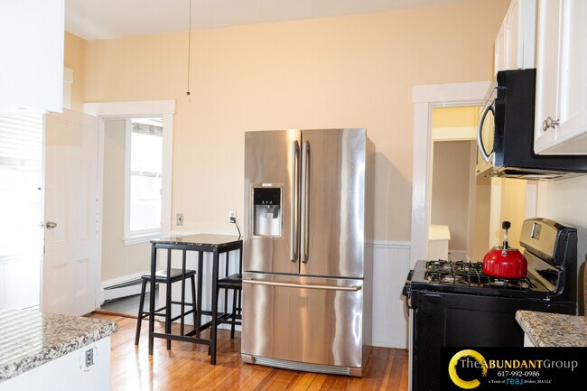 Foto del edificio - 133 Otis St