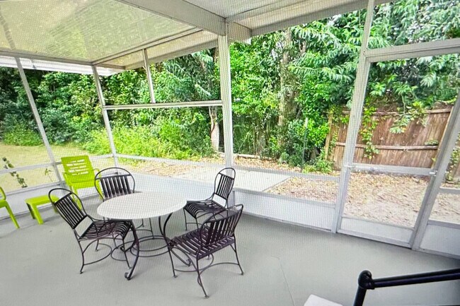 Foto del edificio - 18160 High Springs Main St