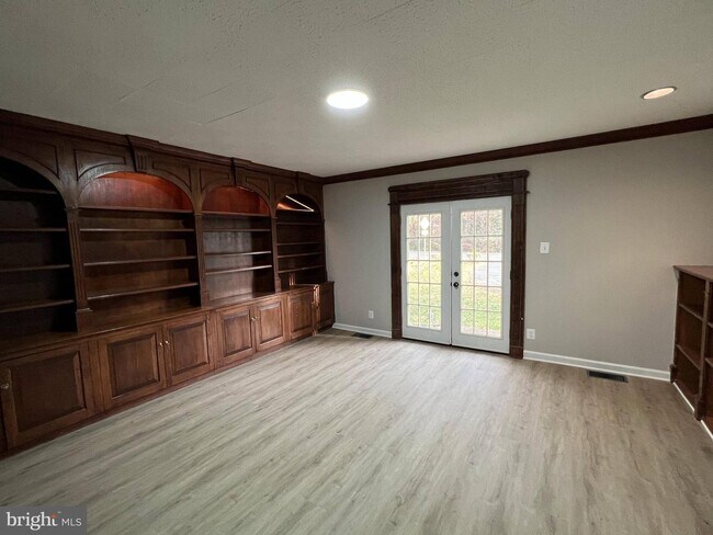 Building Photo - 3702 Prince William Dr