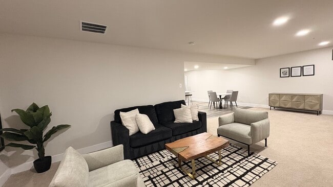 Foto del edificio - 4420 Shakespeare Cir